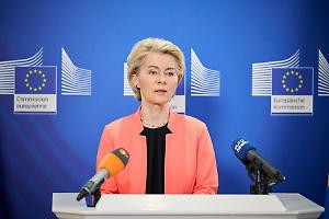 Ursula von der Leyen e Jeff Bezos protagonisti all’Italian Tech Week 2025