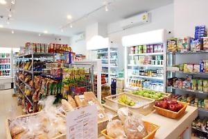 Furto da 4mila euro in minimarket a Torino con bambini coinvolti