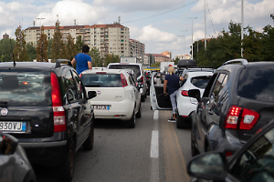 Ritardi nei cantieri di piazza Baldissera: due mesi di attesa