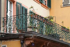 Processo per stalking: accuse di molestie e atti osceni a Torino