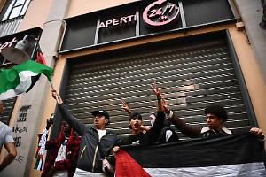 Commercianti di via Madama chiudono per il corteo a favore della Palestina