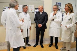 Colazioni con i direttori della sanità torinese: caffè e biscotti in reparto