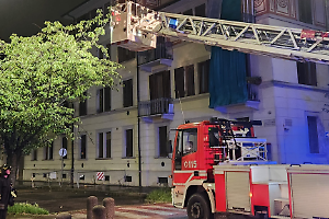 Incendio a Mirafiori: palazzina Atc inagibile e diversi intossicati